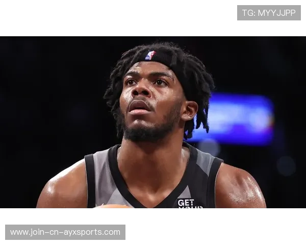 夏普与队友联手难救球队颓势 夏普与队友联手难救球队颓势