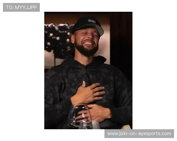 库里参加拍摄纪录片,镜头下的生活更真实可亲 库里参加拍摄纪录片,镜头下的生活更真实可亲