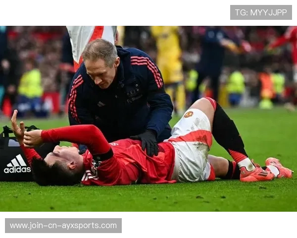 曼联在训练赛中尝试更多直塞与插上的组合战术 曼联在训练赛中尝试更多直塞与插上的组合战术