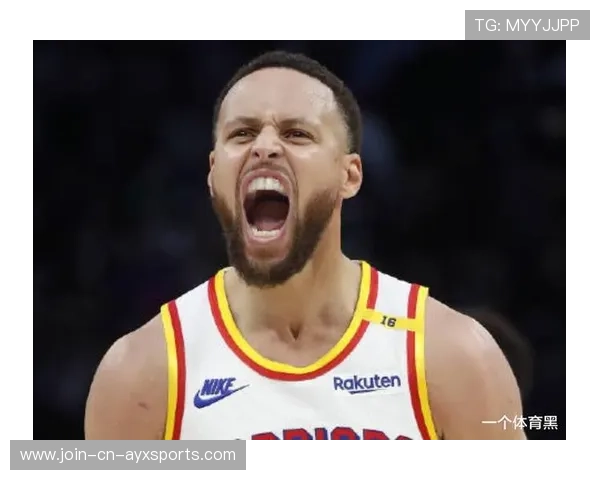 库里无球跑动如风,勇士全队配合顺畅 库里无球跑动如风,勇士全队配合顺畅