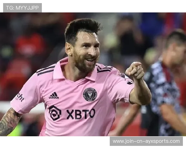 梅西过三人后分球助攻,迈阿密掌声雷动 梅西过三人后分球助攻,迈阿密掌声雷动